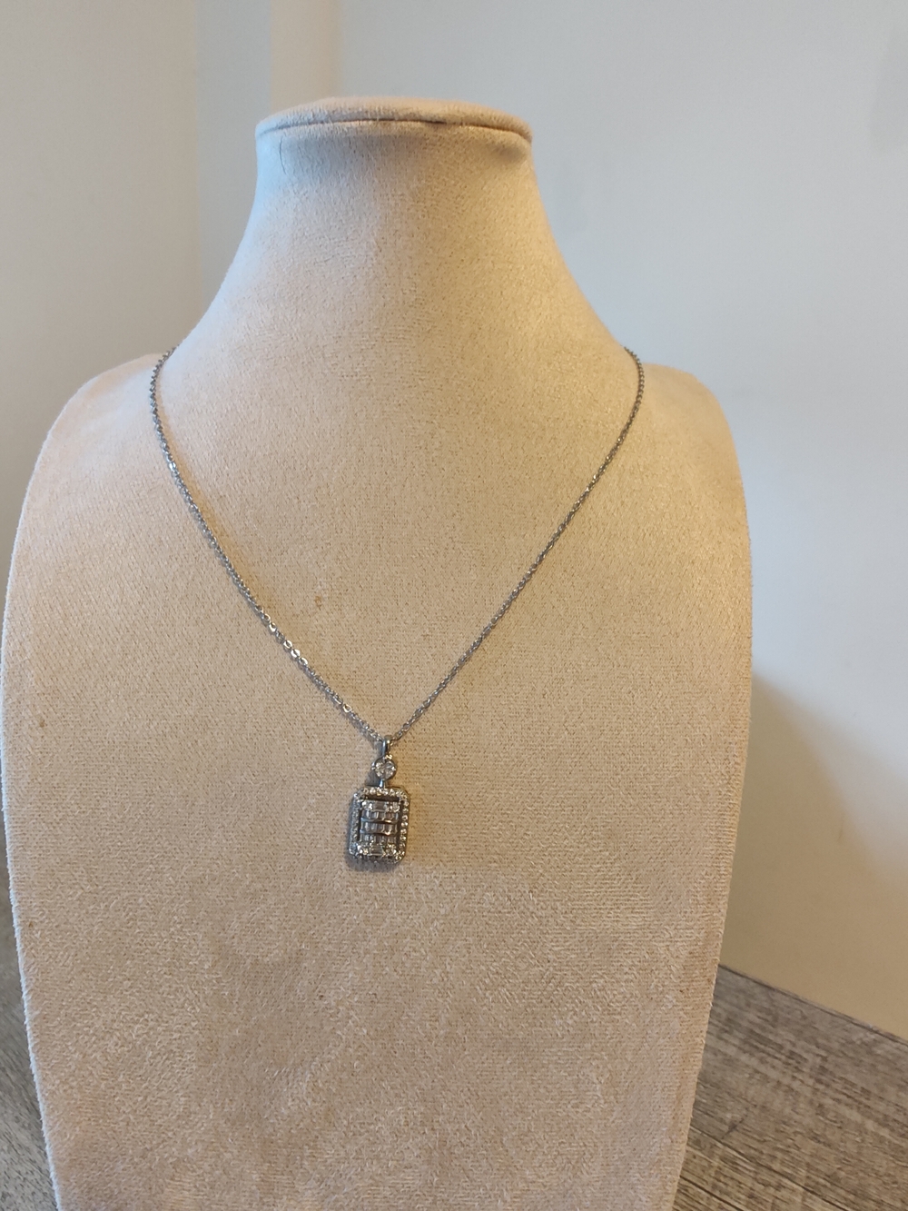 Sterling Silver Cubic Zirconia Pendant Necklace - White- 18 Inches. - Picture 9 of 9